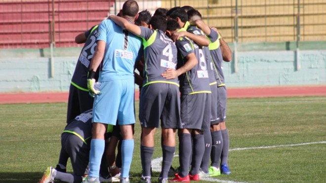 “الموب” على بُعد أربع نقاط من ذهب عن المحترف الأول