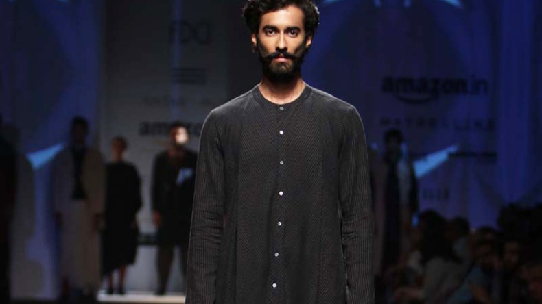 اللباس السلفي يدخل بيت الموضة وباريس “تروض” نصف الساق