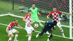 مارادونا وشمايكل وكاسياس: حكم نهائي المونديال “ساعد” فرنسا