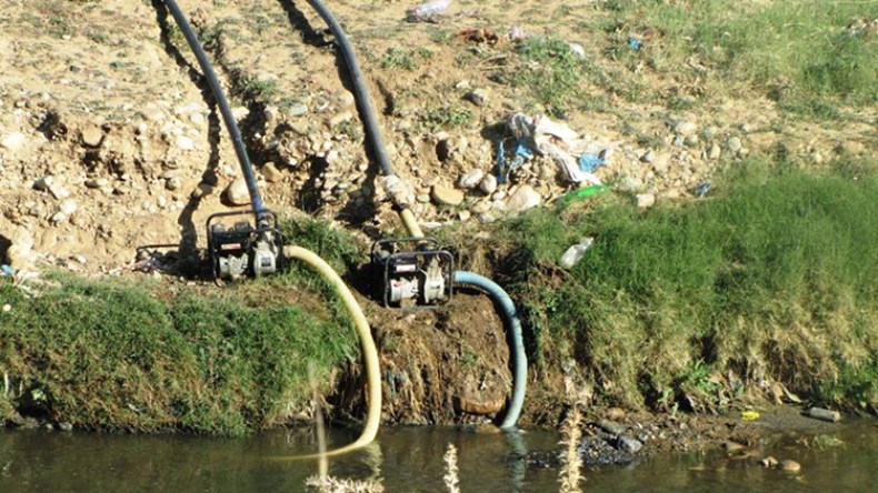 حجز 6 محركات لضخ المياه بالبويرة