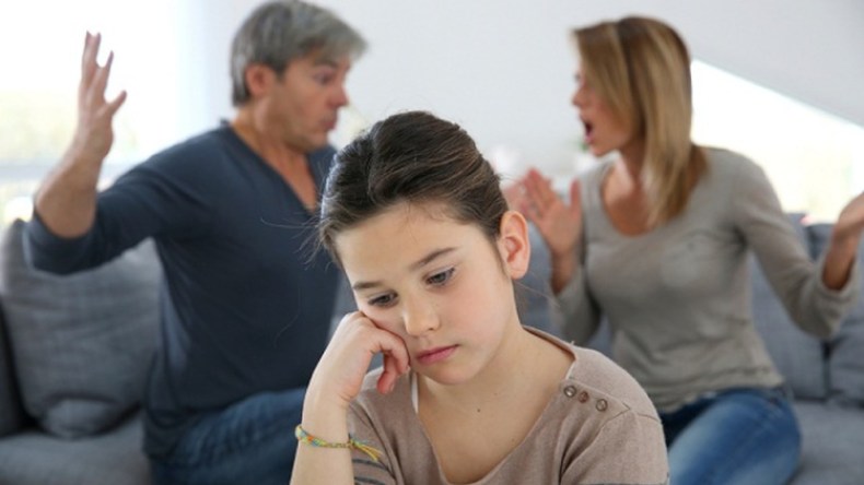 التشكيك في النسب يفجر العائلات بسبب “الخيانة”