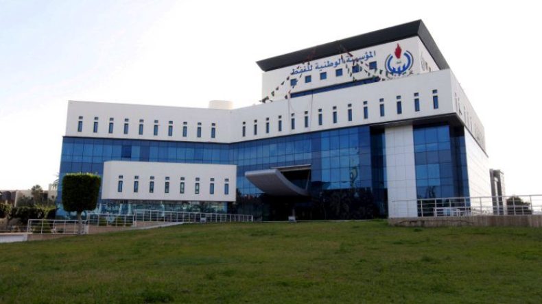 الليبيون يبحثون توحيد حرس المنشآت النفطية