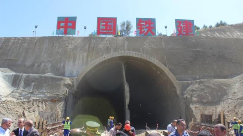 استئناف أشغال حفر نفق سيدي عيش ببجاية