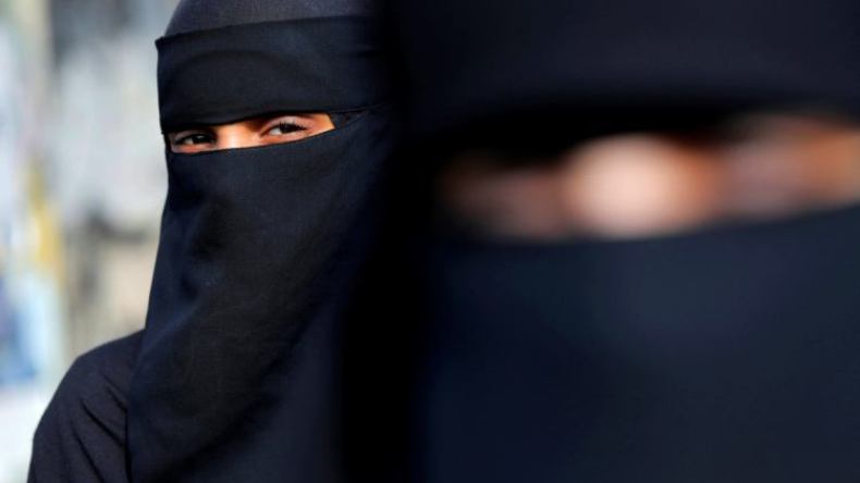 حظر ارتداء النقاب لأعضاء هيئة التدريس بجامعة القاهرة