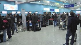 تعليق النقل الجوي يخلّف قصصا مأساوية وسط الجالية