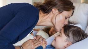 اياك والتصرف هكذا عند تنويم طفلك؟