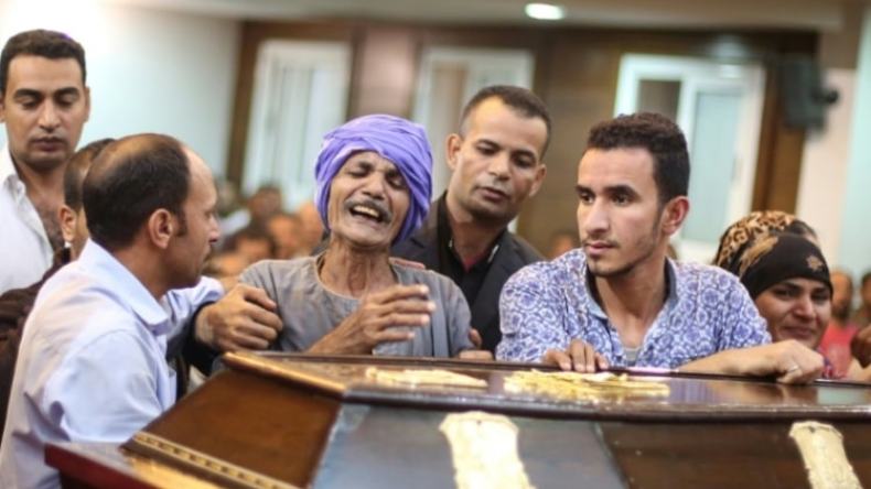غضب بين أهالي ضحايا حافلة الأقباط في مصر