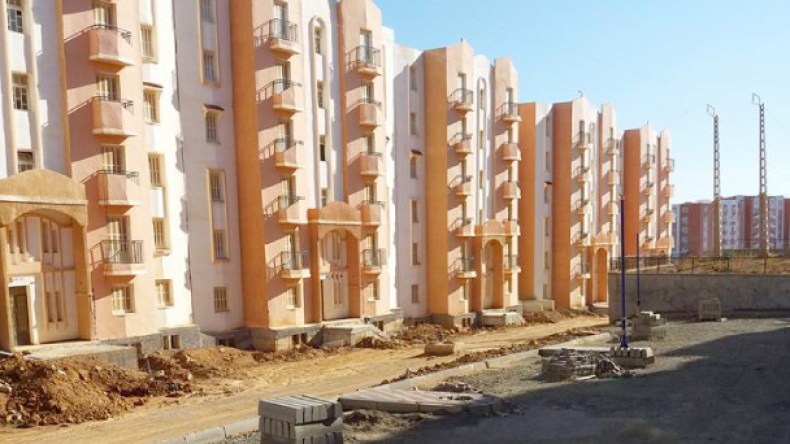 مواطنو سكنات “أفنبوس” تحت صدمات الغش في الإنجاز بالوادي