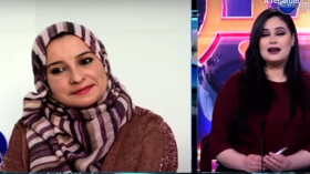 أول مواطنة تتلقى اللقاح تثير جدلا