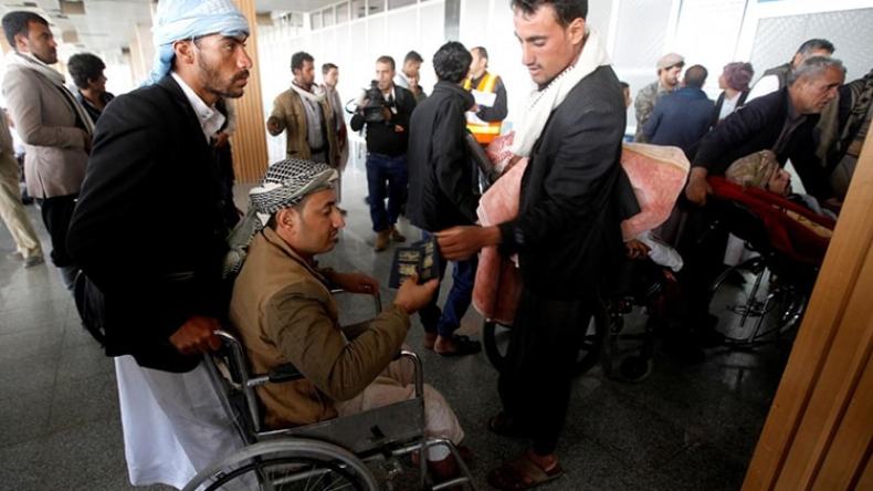 التحالف يسمح بإجلاء جرحى الحوثيين