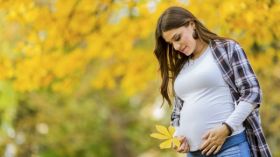 إن كنت حاملا فتعرفي على مخاطر الصوم؟