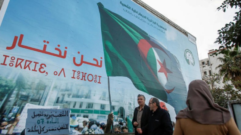 لا مكان للانتهازيين والغمّاسين!