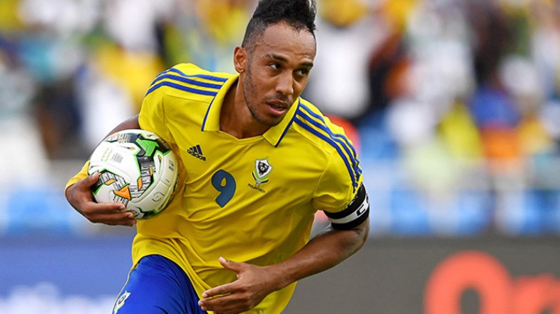 والد أوباميانغ مدربا لمنتخب الغابون