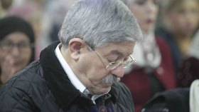 وَصَف الحَراك بـ”الريح في الشبك” فاصطاده “الشبك”