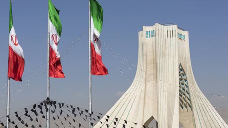 ارتباك إيراني في “خطاب القوة”!!