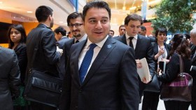 إستقالة أحد مؤسسي حزب “العدالة والتنمية” بتركيا