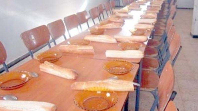 مئات التلاميذ يدرسون ببطون خاوية في بلدية المعذر بباتنة