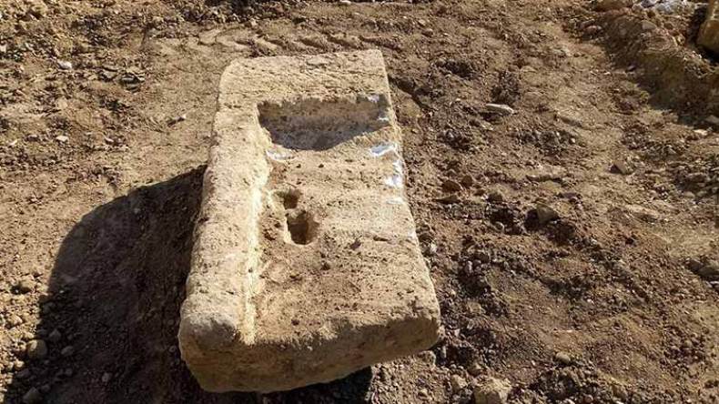 لصوص الآثار والمنقبون عن الذهب ينهبون عدة مواقع أثرية بباتنة