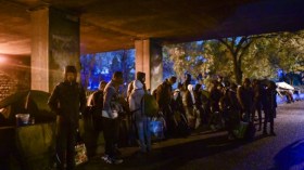 عملية إخلاء كبرى لمخيمين للمهاجرين في باريس