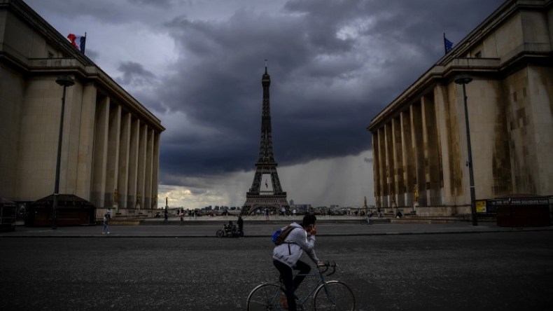 فرنسا تسجل أدنى حصيلة يومية منذ بدء العزل