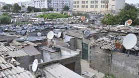 126 عائلة بالحي القصديري الخروب بباش جراح تنتظر الترحيل