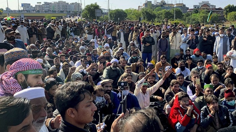 باكستان تعتزم طرد السفير الفرنسي