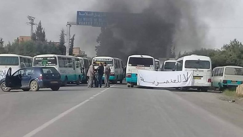 الناقلون الخواص يغلقون طرقات وسط مدينة بجاية