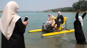 مركبات سياحية لـ “الملتزمين” فقط