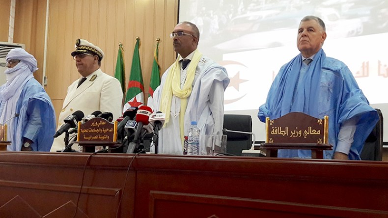 بدوي: بوتفليقة يتابع كل المشاريع.. ويطمح لتنمية شاملة لكل الولايات