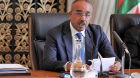 الداخلية تستشير الولاة و”الأميار” حول صلاحياتهم الجديدة