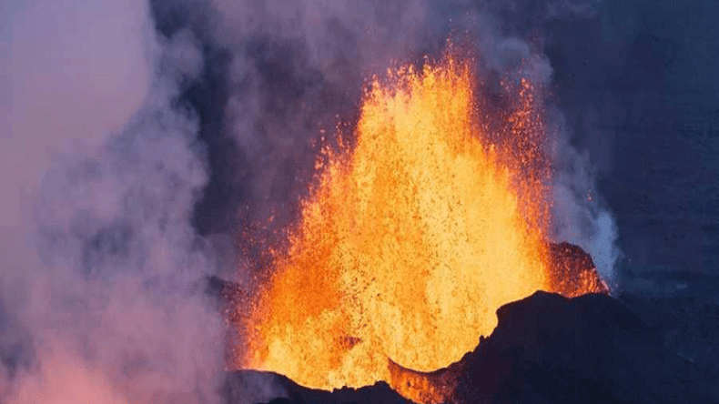 بركان “كاتلا” بأيسلندا يهدد شمال أوروبا بالدمار