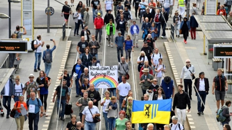 الشرطة الألمانية تفرق تظاهرة لمعارضي قيود كورونا