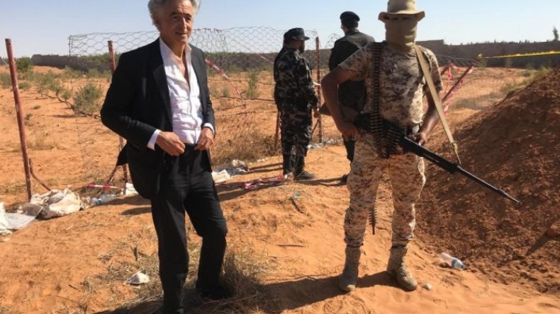 برنار ليفي يثير الجدل في طرابلس