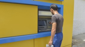 اتساع عمليات تخريب الموزعات الآلية للأوراق المالية بورقلة