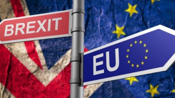 بريطانيا تغادر أوروبا نحو الحضن الأمريكي