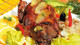 بط  محشي في الفرن