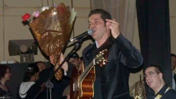 عن بعزيز “التائب”!