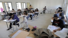 بن غبريط تعطي إشارة انطلاق البكالوريا من تبسة