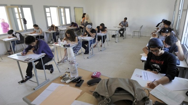 بن غبريط تعطي إشارة انطلاق البكالوريا من تبسة