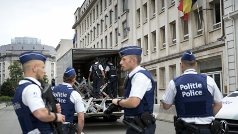 توقيف معلم بلجيكي عرض رسوما مسيئة للرسول