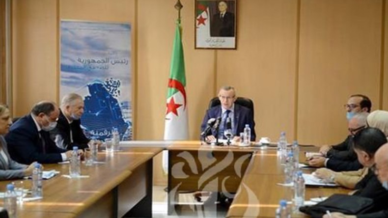 تنصيب أعضاء لجنة تحكيم جائزة رئيس الجمهورية للصحفي المحترف