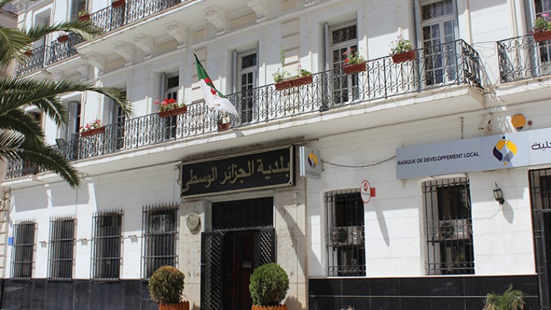 سحب رخص البناء لكل من يترك الردوم ومستلزمات البناء بالأرصفة ومداخل العمارات