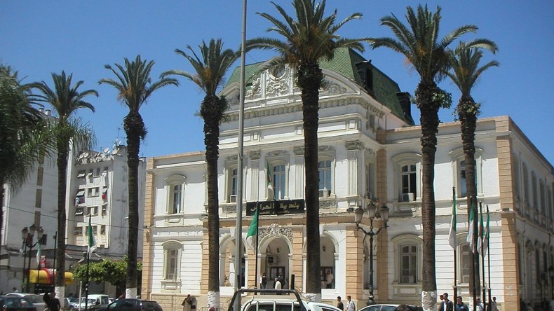 مير الحراش السابق مهدد بالسجن