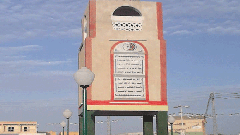 محتجون يغلقون مقر بلدية المقرن بالوادي