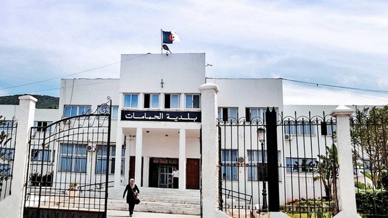 سكان بلديات العاصمة يطالبون بتحسين الخدمات وتكوين أعوان الشبابيك