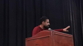 الجزائري بلقاسم جيلالي يمتع جمهور قصر الثقافة بقصائده