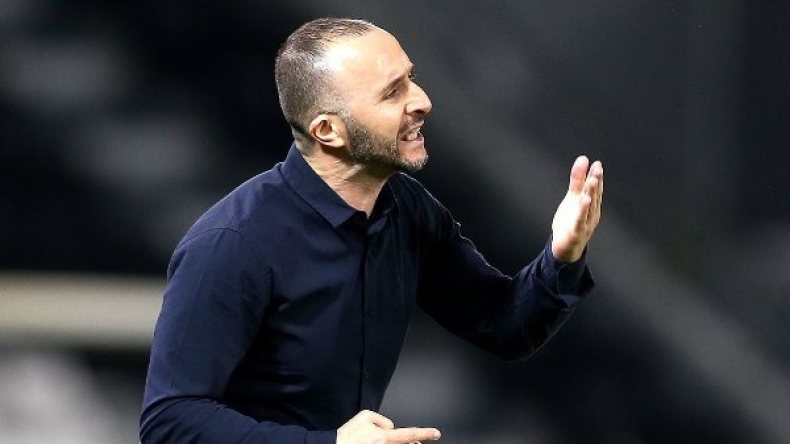 بلماضي يُلامس جائزة أفضل مدرب في قطر