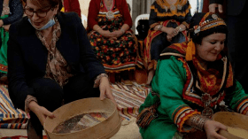 ناشطون لبن دودة: كم عدد النساء اللواتي يشكلن تهديدا لأسرهن؟