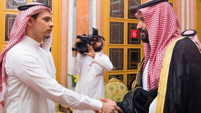 بن سلمان ونجل خاشقجي وجهاً لوجه