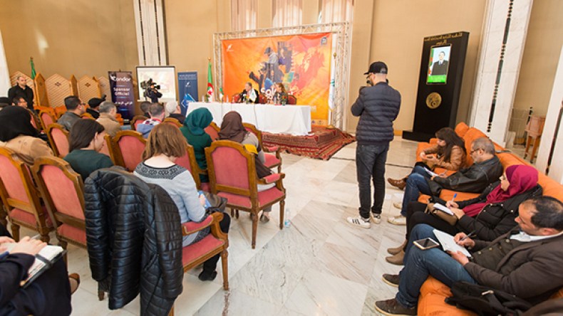 الشاب نصرو في صالون الإبداع ومجسم لـ”كباريه سوفاج” في قصر الثقافة